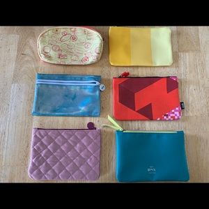 ✨✨Ipsy Clutch✨✨